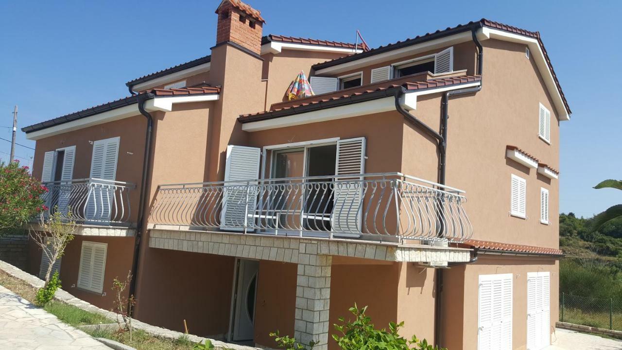 Apartments Mestrovic لوبار المظهر الخارجي الصورة