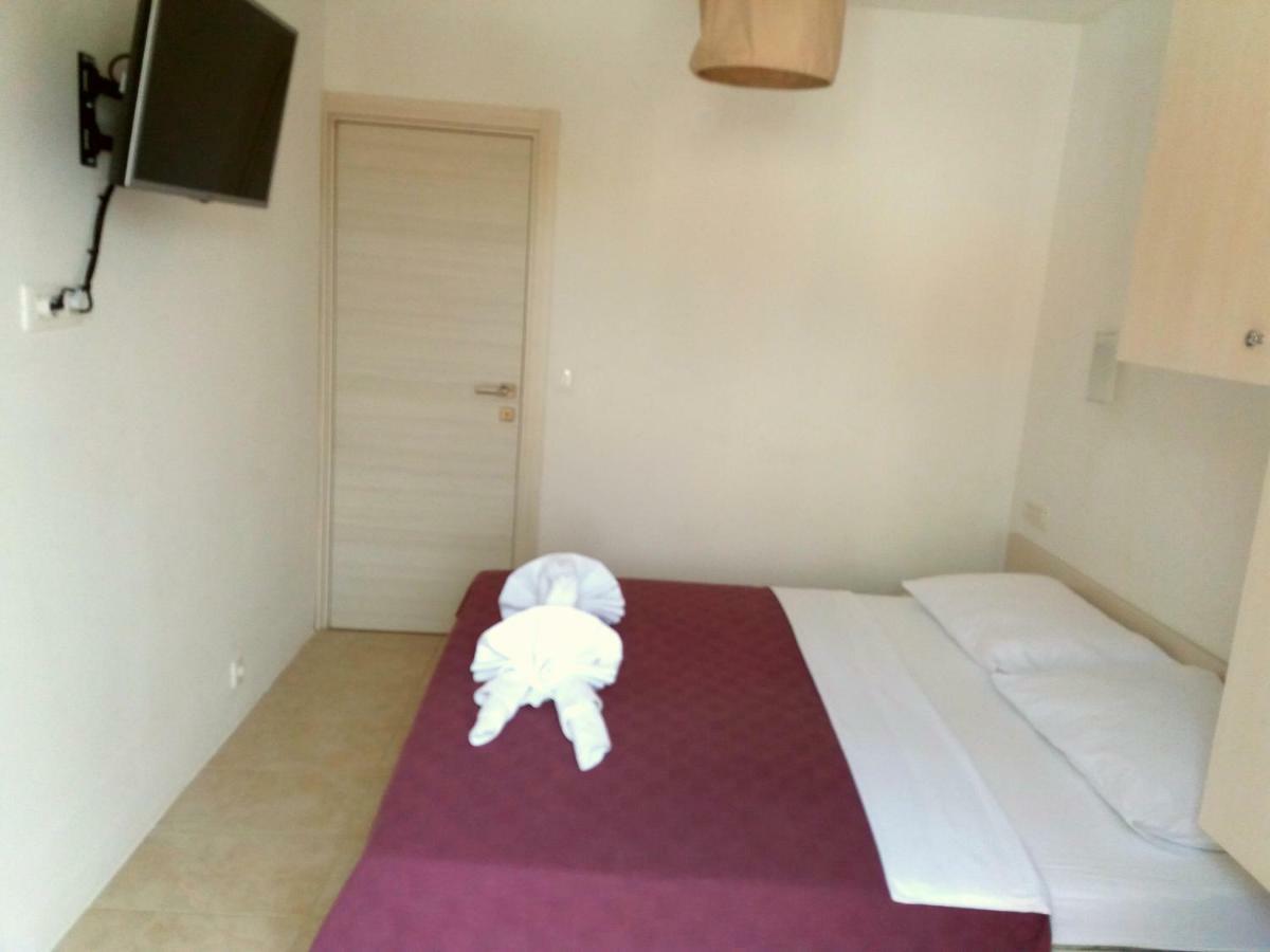 Apartments Mestrovic لوبار المظهر الخارجي الصورة