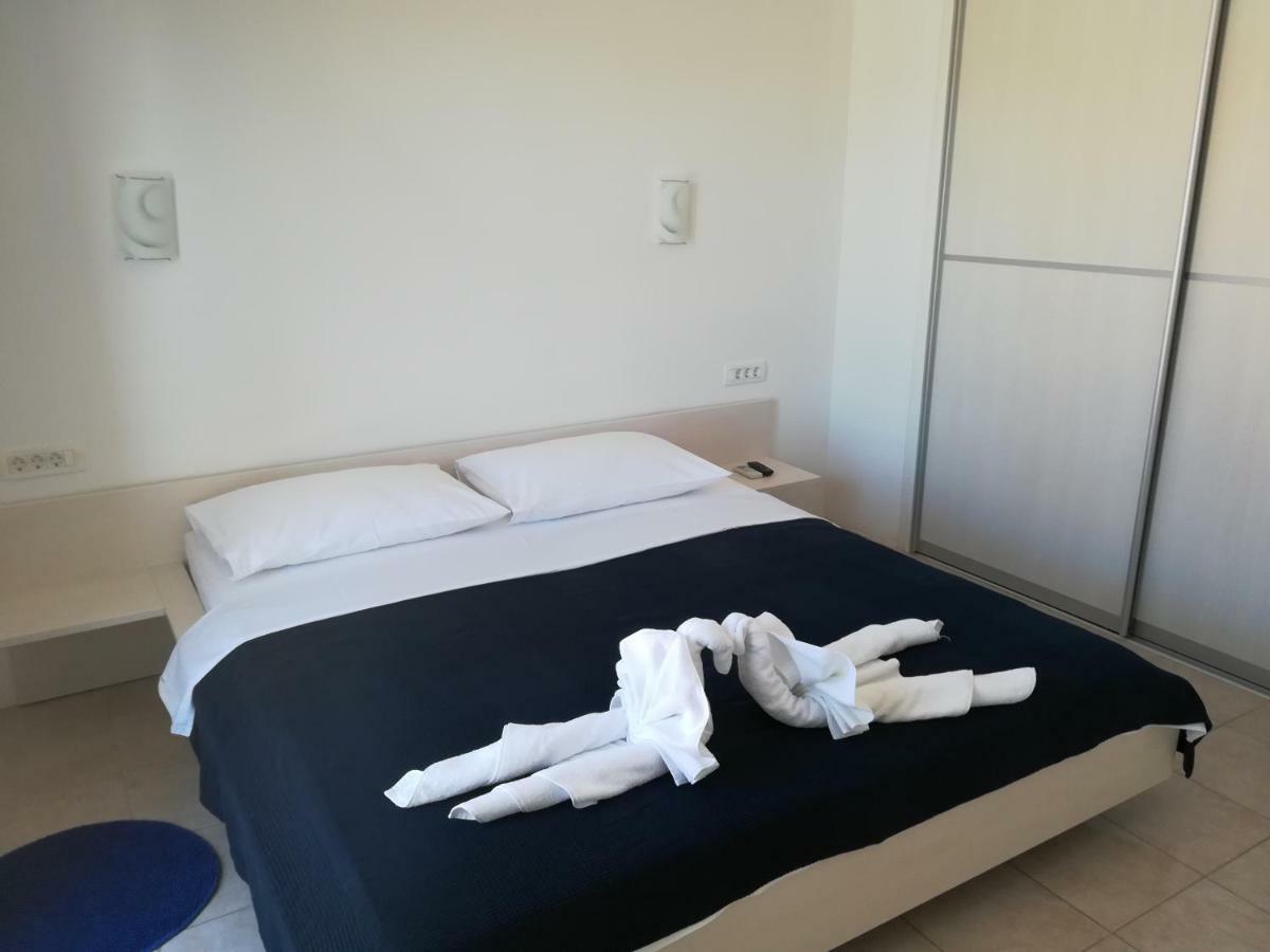 Apartments Mestrovic لوبار المظهر الخارجي الصورة